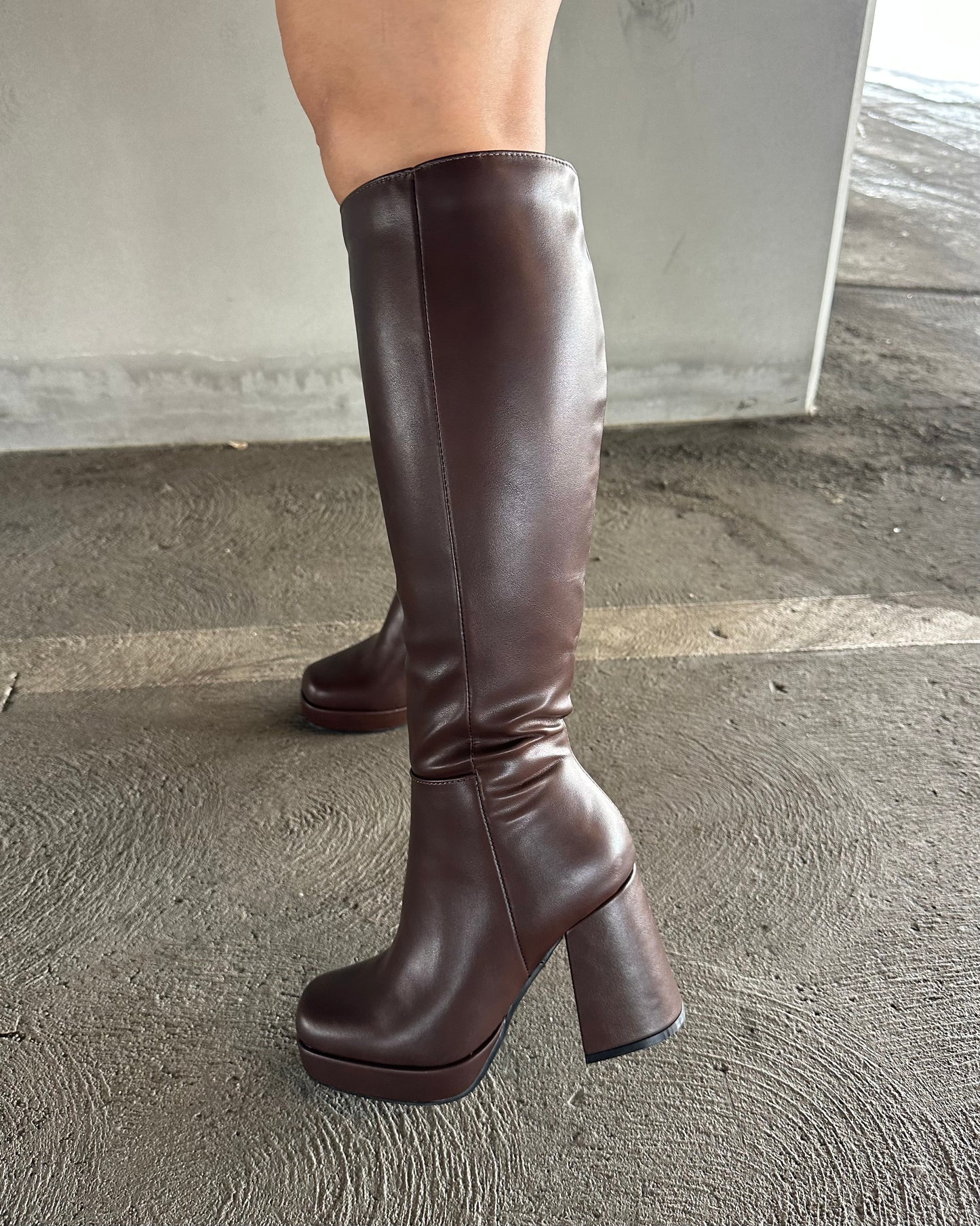 Roberta Boots - Brown