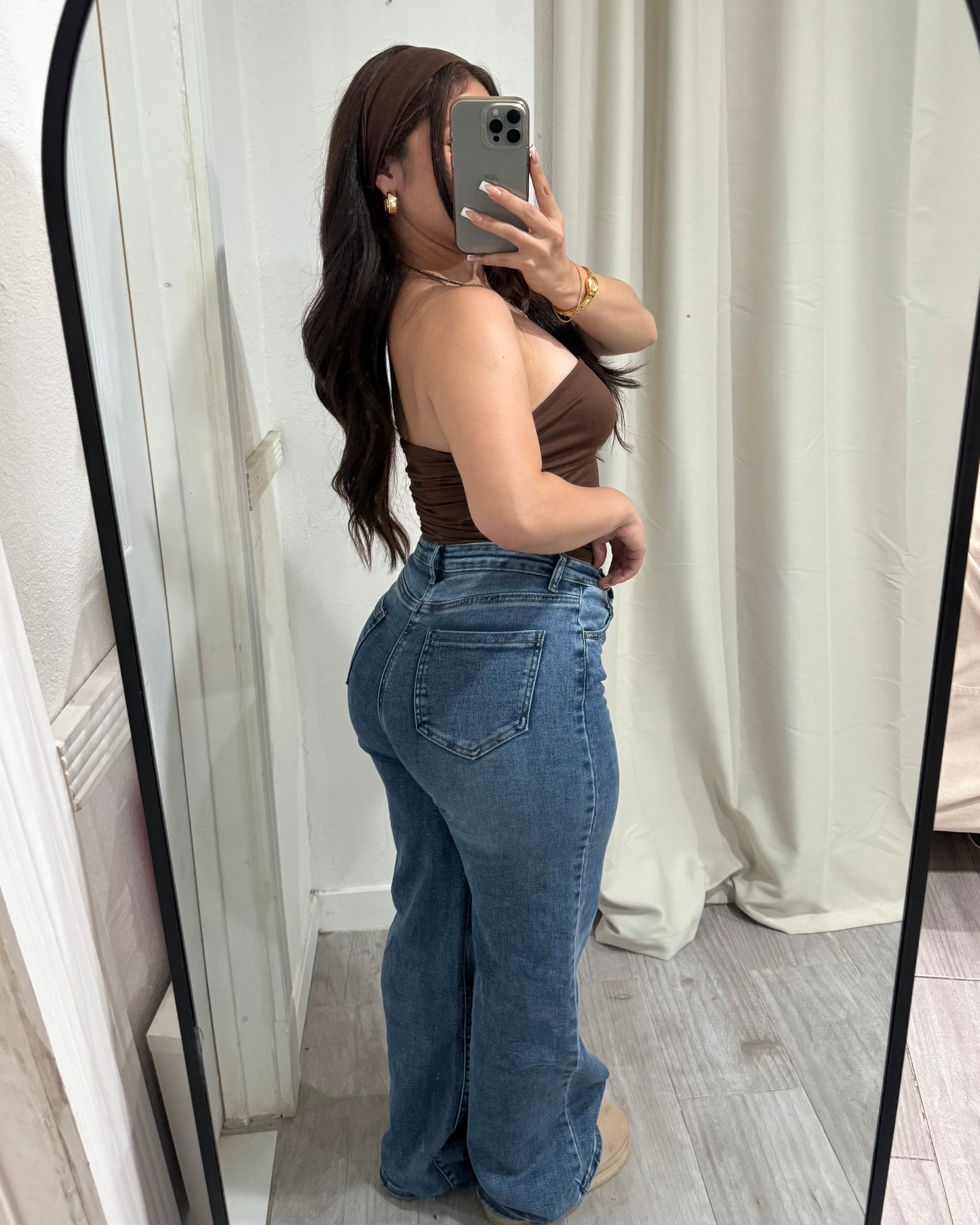 Kendall Straight Leg Jeans - Medium Wash