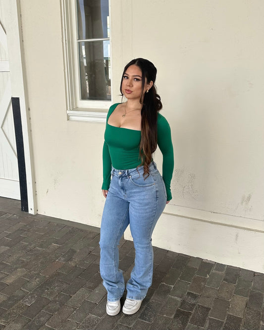 Hailey Flare Jeans - Light Wash (NR422)