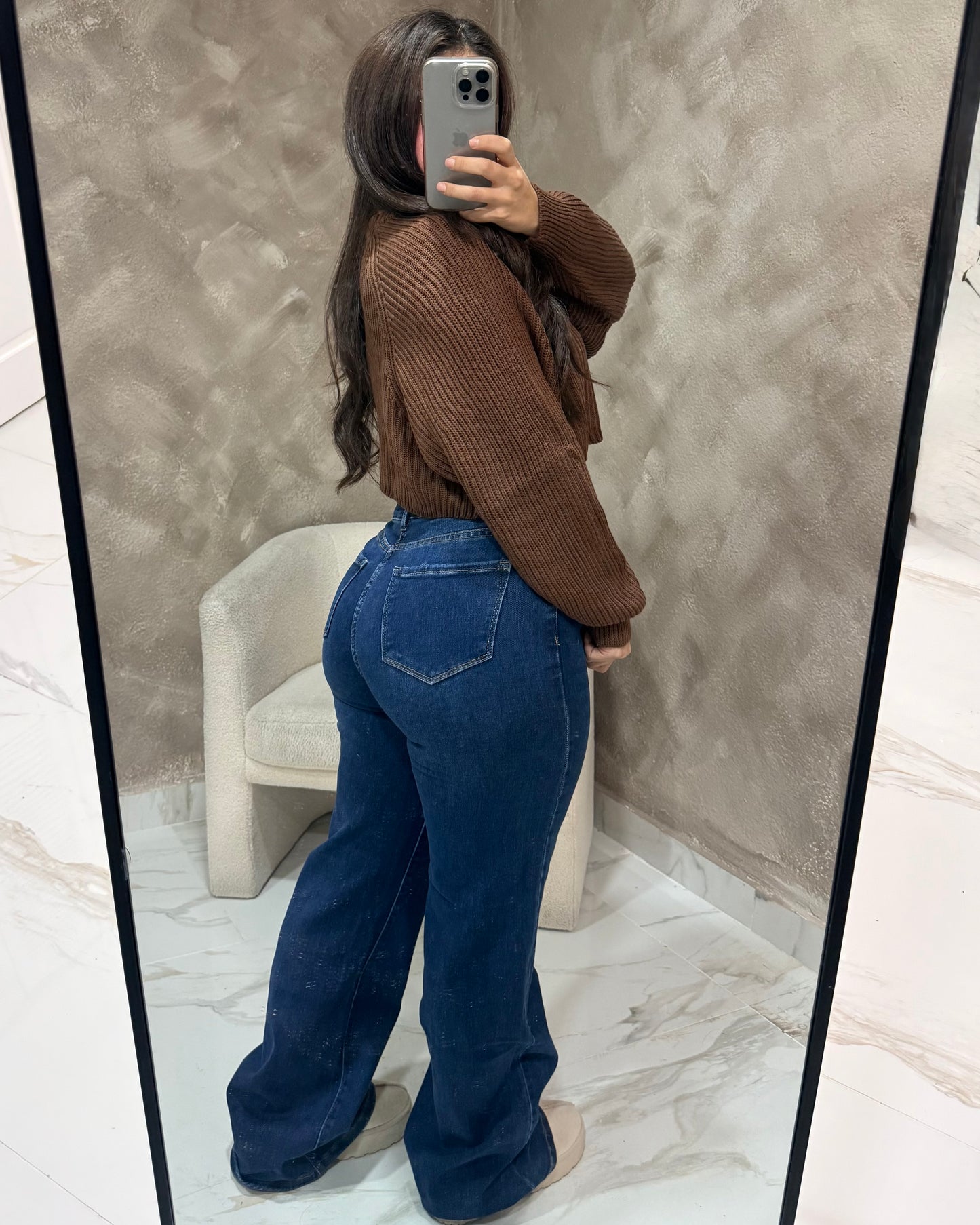 Kendall Straight Leg Jeans - Dark Wash