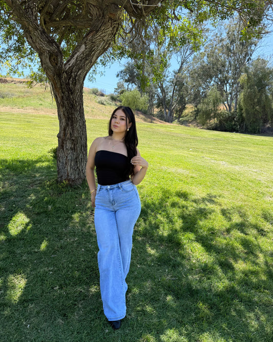Nancy Straight Leg Jeans - Light Wash